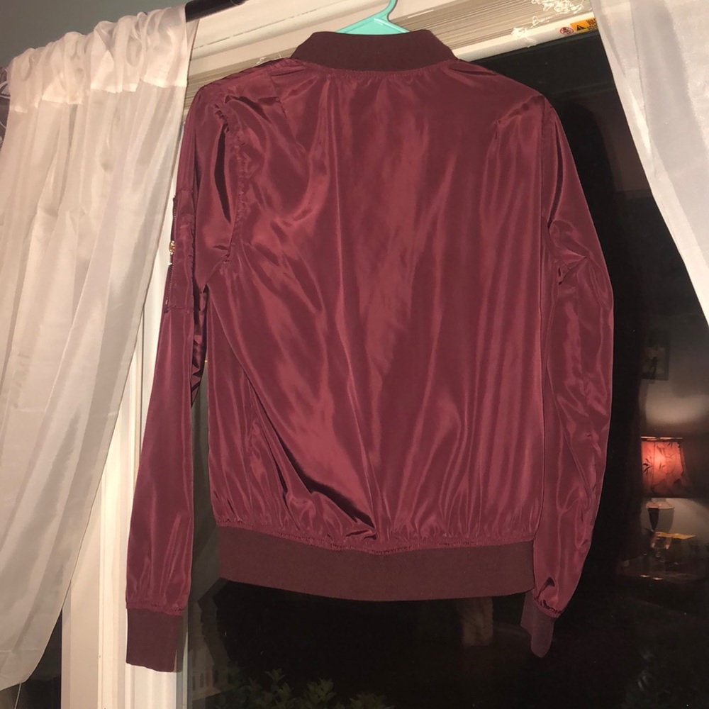 Cute maroon jacket - Picture 2 of 3